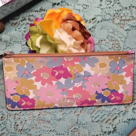 Coach Handbags - Coach floral case